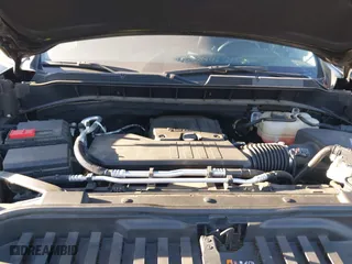 2019 Chevrolet Silverado 1500 LT with VIN 3GCPWCEK9KG135825, listed as a IAAI auction lot 41694390 with 40,267 mi miles. Bid and sale history available at carsss.com. Image 10.