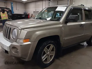 2007 Jeep Patriot Limited with VIN 1J8FF48W37D377328, listed as a IAAI auction lot 41356111 with 114,276 mi miles and . Bid and sale history available at DreamBid. Image 6.