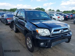 2007 Toyota 4Runner SR5 z VIN JTEZU14R278073601, wystawiony jako IAAI lot #42324282 z przebiegiem 228 160 mil mil oraz . Historia ofert i sprzedaży dostępna na DreamBid. Obrazek 1.