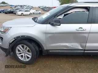 2018 Ford Explorer XLT z VIN 1FM5K8D8XJGA33493, wystawiony jako IAAI lot #41728861 z przebiegiem 103 392 mil mil oraz . Historia ofert i sprzedaży dostępna na DreamBid. Obrazek 6.