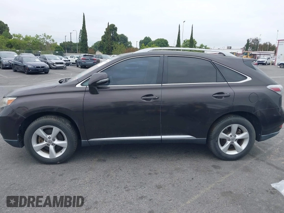 2010 Lexus RX 350 z VIN 2T2ZK1BA9AC012227, wystawiony jako IAAI lot #42359726 z przebiegiem Nie podano mil oraz . Historia ofert i sprzedaży dostępna na DreamBid. Obrazek 14.