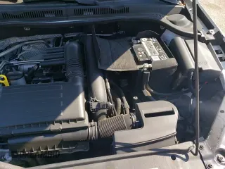 2017 Volkswagen Jetta SE z VIN 3VWDB7AJ2HM363255, wystawiony jako Copart lot #70582795 z przebiegiem 85 301 mil mil oraz Szkoda całkowita • Salvage title. Historia ofert i sprzedaży dostępna na DreamBid. Obrazek 13.