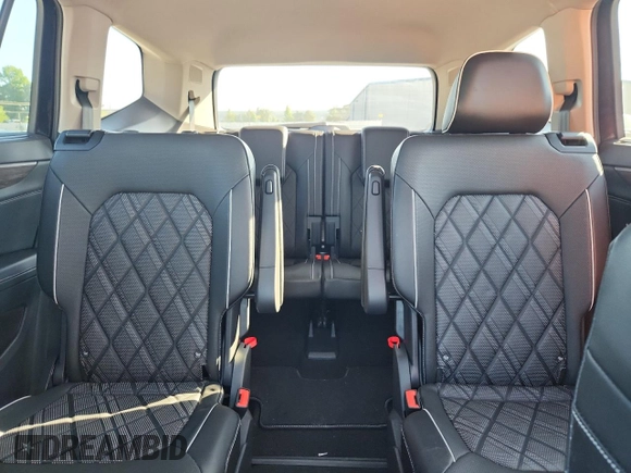 2024 Volkswagen Atlas SEL Premium R-Line с VIN 1V2FR2CA8RC516083, выставлен на аукционе Copart как лот 66534675 с пробегом 20 466 миль миль и Списание • Salvage title. История ставок и продаж доступна на DreamBid. Изображение 10.