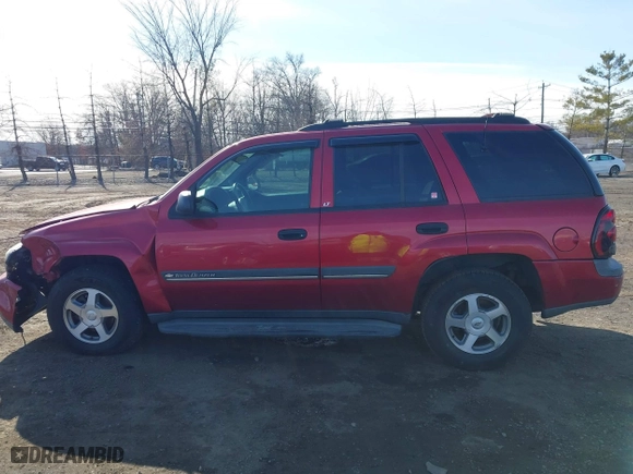 2002 Chevrolet TrailBlazer LS with VIN 1GNDT13S422138585, listed as a IAAI auction lot 41498102 with 1 mi miles. Bid and sale history available at carsss.com. Image 14.