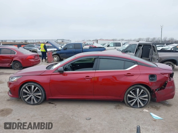 2019 Nissan Altima 2.5 SR with VIN 1N4BL4CV8KC130694, listed as a IAAI auction lot 41470674 with 44,827 mi miles. Bid and sale history available at carsss.com. Image 14.