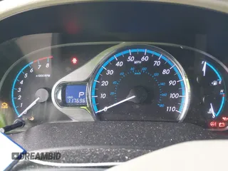 2012 Toyota Sienna XLE z VIN 5TDDK3DCXCS047040, wystawiony jako IAAI lot #41494904 z przebiegiem 117 696 mil mil oraz . Historia ofert i sprzedaży dostępna na DreamBid. Obrazek 7.