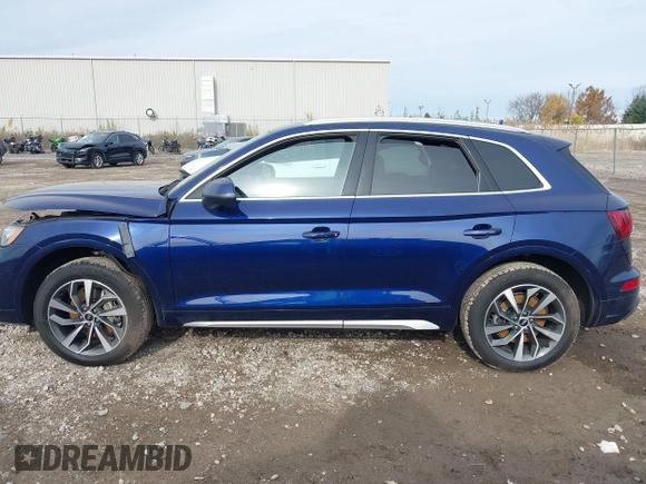 2021 Audi Q5 Premium Plus with VIN WA1BAAFY4M2051403, listed as a IAAI auction lot 40765677 with 30,496 mi miles. Bid and sale history available at carsss.com. Image 14.