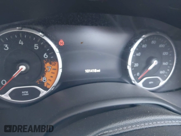2017 Jeep Renegade Trailhawk z VIN ZACCJBCB4HPE54731, wystawiony jako IAAI lot #42282950 z przebiegiem 101 418 mil mil oraz . Historia ofert i sprzedaży dostępna na DreamBid. Obrazek 7.