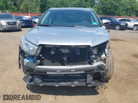 2015 Toyota Highlander Limited with VIN 5TDDKRFH1FS095798, listed as a IAAI auction lot 42656704 with 94,764 mi miles and . Bid and sale history available at DreamBid. Image 17.