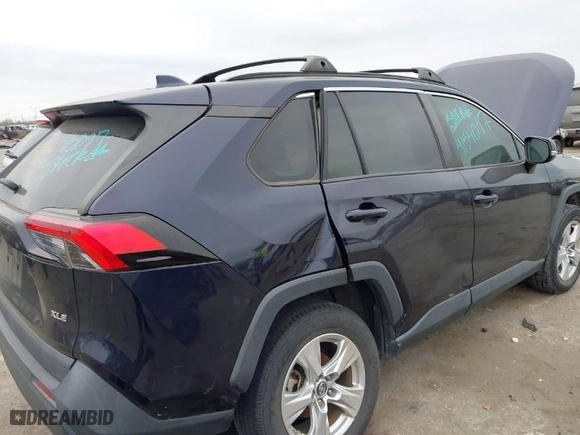 2019 Toyota RAV4 XLE with VIN 2T3W1RFV4KC021738, listed as a IAAI auction lot 41540970 with NaN miles. Bid and sale history available at carsss.com. Image 6.