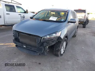 2020 Kia Sorento LX with VIN 5XYPG4A38LG641907, listed as a IAAI auction lot 40848514 with 119,140 mi miles. Bid and sale history available at carsss.com. Image 6.