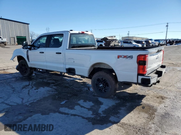 2024 Ford Super Duty F-250 SRW XL with VIN 1FT8W2BA6RED50333, listed as a Copart auction lot 88048865 with 19,521 mi miles and Salvage Title. Bid and sale history available at carsss.com. Image 2.