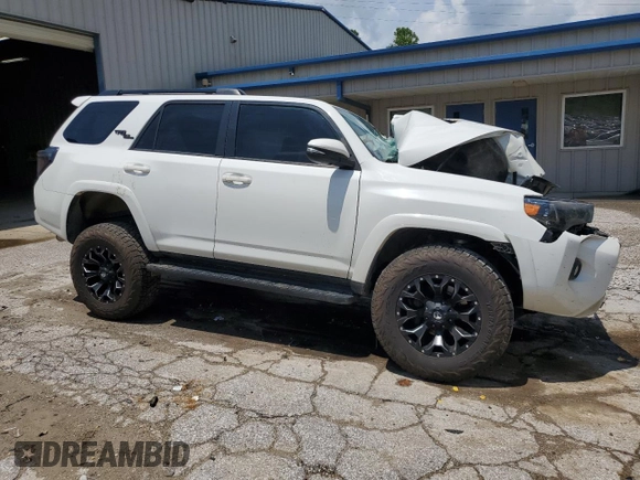 2021 Toyota 4Runner TRD Off Road Premium with VIN JTERU5JR3M5860985, listed as a Copart auction lot 61002155 with Not provided miles and Salvage title. Bid and sale history available at DreamBid. Image 4.