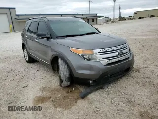 2014 Ford Explorer XLT z VIN 1FM5K7D8XEGB73043, wystawiony jako Copart lot #52146485 z przebiegiem 177 394 mil mil oraz Szkoda całkowita • Salvage title. Historia ofert i sprzedaży dostępna na DreamBid. Obrazek 12.