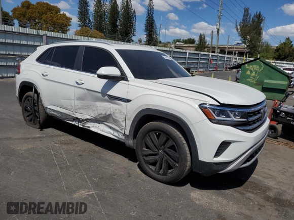 2021 Volkswagen Atlas SE z VIN 1V2JC2CA9MC221417, wystawiony jako Copart lot #49646075 z przebiegiem 49 087 mil mil oraz Nie do naprawy • Non repairable. Historia ofert i sprzedaży dostępna na DreamBid. Obrazek 4.