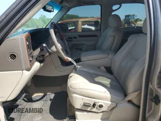 2003 Cadillac Escalade z VIN 1GYEC63T83R157632, wystawiony jako Copart lot #54950564 z przebiegiem 88 527 mil mil oraz Szkoda całkowita • Salvage title. Historia ofert i sprzedaży dostępna na DreamBid. Obrazek 7.