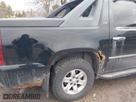 2007 Chevrolet Avalanche 3LT with VIN 3GNFK12337G268006, listed as a IAAI auction lot 41694824 with 225,952 mi miles and . Bid and sale history available at DreamBid. Image 6.