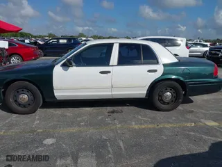 2010 Ford Police Interceptor with VIN 2FABP7BV1AX131372, listed as a IAAI auction lot 41501557 with 131,632 mi miles. Bid and sale history available at carsss.com. Image 6.
