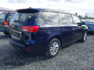 2018 Kia Sedona LX with VIN KNDMB5C14J6388894, listed as a IAAI auction lot 41808847 with 82,468 mi miles. Bid and sale history available at carsss.com. Image 4.