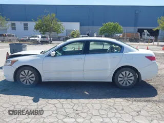 2008 Honda Accord LX z VIN 1HGCP26318A103067, wystawiony jako IAAI lot #42273183 z przebiegiem 109 094 mil mil oraz . Historia ofert i sprzedaży dostępna na DreamBid. Obrazek 14.