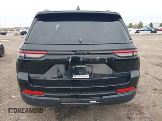 2024 Jeep Grand Cherokee Altitude z VIN 1C4RJHAG7RC679243, wystawiony jako IAAI lot #41920086 z przebiegiem Nie podano mil oraz . Historia ofert i sprzedaży dostępna na DreamBid. Obrazek 17.