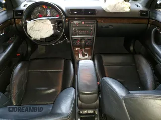 2005 Audi S4 z VIN WAUPL68E45A061813, wystawiony jako Copart lot #73425354 z przebiegiem 108 149 mil mil oraz Szkody całkowita. Historia ofert i sprzedaży dostępna na DreamBid. Obrazek 8.