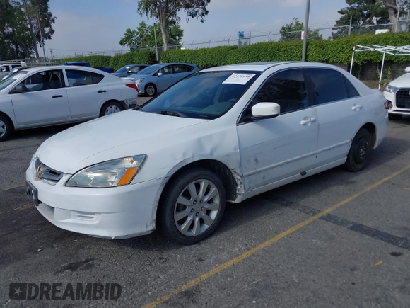 2005 Honda Accord EX with VIN 1HGCM56725A027934, listed as a IAAI auction lot 42178150 with 362,330 mi miles and . Bid and sale history available at DreamBid. Image 17.
