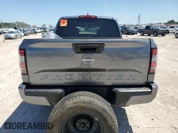 2024 Nissan Frontier SV z VIN 1N6ED1EJ9RN652436, wystawiony jako Copart lot #52405525 z przebiegiem Nie podano mil oraz Szkoda całkowita • Salvage title. Historia ofert i sprzedaży dostępna na DreamBid. Obrazek 6.