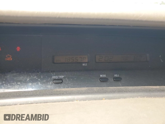 2002 Toyota Avalon XL with VIN 4T1BF28B02U237233, listed as a Copart auction lot 52605245 with 185,578 mi miles and Salvage Title. Bid and sale history available at carsss.com. Image 9.