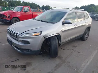 2017 Jeep Cherokee Limited with VIN 1C4PJLDB6HW526697, listed as a IAAI auction lot 42760984 with 191,897 mi miles and . Bid and sale history available at DreamBid. Image 18.