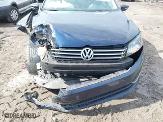 2012 Volkswagen Passat SE with VIN 1VWBP7A31CC036754, listed as a IAAI auction lot 41720013 with 130,139 mi miles. Bid and sale history available at carsss.com. Image 6.