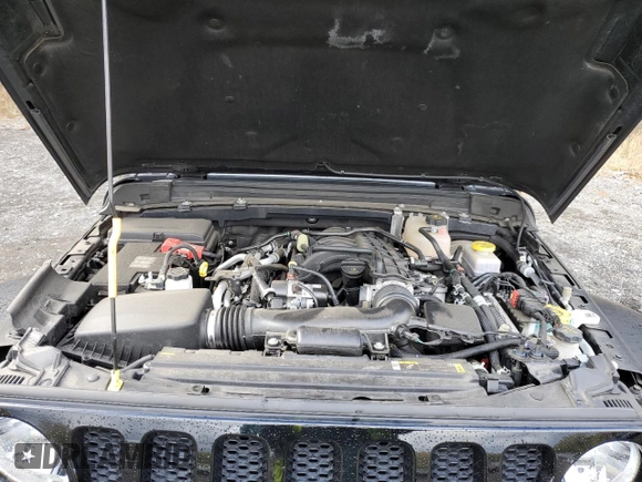 2022 Jeep Wrangler Unlimited High Tide with VIN 1C4HJXDG0NW180276, listed as a Copart auction lot 75798804 with 30,696 mi miles and Salvage Title. Bid and sale history available at DreamBid. Image 12.