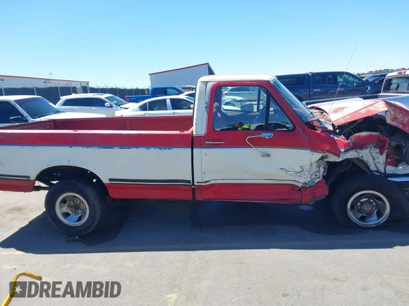 1989 Ford F-150 z VIN 1FTEF15N0KNA13478, wystawiony jako IAAI lot #41813627 z przebiegiem 414 233 mil mil oraz . Historia ofert i sprzedaży dostępna na DreamBid. Obrazek 12.
