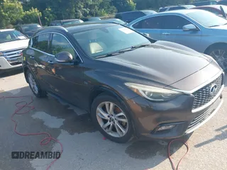 2017 Infiniti QX30 Premium z VIN SJKCH5CP4HA023330, wystawiony jako IAAI lot #42407253 z przebiegiem 132 317 mil mil oraz . Historia ofert i sprzedaży dostępna na DreamBid. Obrazek 1.
