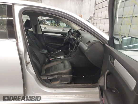 2013 Volkswagen Passat SE with VIN 1VWBH7A39DC145297, listed as a IAAI auction lot 42048991 with 146,897 mi miles and . Bid and sale history available at DreamBid. Image 5.
