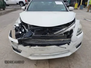 2014 Nissan Altima 2.5 S with VIN 1N4AL3AP0EN334215, listed as a IAAI auction lot 41848883 with 175,890 mi miles. Bid and sale history available at carsss.com. Image 6.