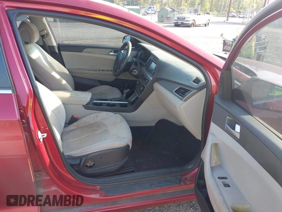 2016 Hyundai Sonata SE z VIN 5NPE24AF1GH349434, wystawiony jako IAAI lot #42555667 z przebiegiem 178 592 mil mil oraz . Historia ofert i sprzedaży dostępna na DreamBid. Obrazek 5.