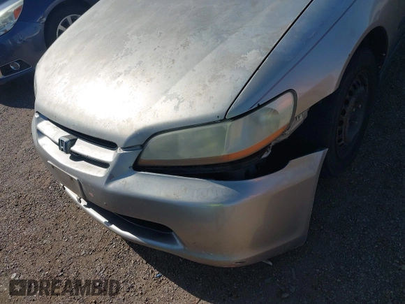 1998 Honda Accord LX with VIN 1HGCG5542WA266612, listed as a IAAI auction lot 42208066 with 202,101 mi miles and . Bid and sale history available at DreamBid. Image 6.