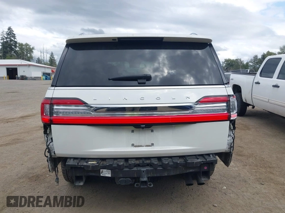 2020 Lincoln Navigator Reserve z VIN 5LMJJ3LT3LEL05128, wystawiony jako IAAI lot #42177716 z przebiegiem 54 175 mil mil oraz . Historia ofert i sprzedaży dostępna na DreamBid. Obrazek 17.