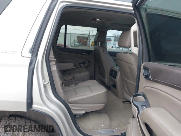 2015 GMC Yukon SLT z VIN 1GKS2BKC6FR655777, wystawiony jako IAAI lot #40982330 z przebiegiem 120 627 mil mil oraz . Historia ofert i sprzedaży dostępna na DreamBid. Obrazek 8.