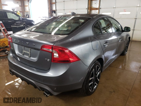 2017 Volvo S60 Dynamic with VIN YV126MFL4H2432035, listed as a Copart auction lot 71968212 with 33,659 mi miles. Bid and sale history available at carsss.com. Image 3.