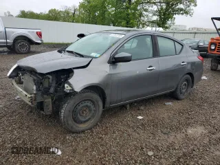 2019 Nissan Versa SV z VIN 3N1CN7AP1KL881450, wystawiony jako Copart lot #57973785 z przebiegiem 165 816 mil mil oraz Szkoda całkowita • Salvage title. Historia ofert i sprzedaży dostępna na DreamBid. Obrazek 1.