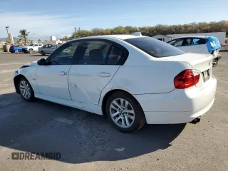 2007 BMW 3 Series 328i with VIN WBAVA33507PG49424, listed as a Copart auction lot 44634465 with 178,634 mi miles and Salvage Title. Bid and sale history available at DreamBid. Image 2.