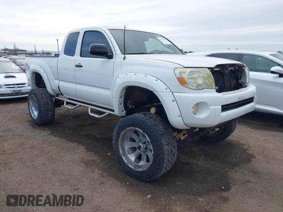 2008 Toyota Tacoma with VIN 5TEUU42N28Z531007, listed as a IAAI auction lot 41743306 with 92,105 mi miles and . Bid and sale history available at DreamBid. Image 1.