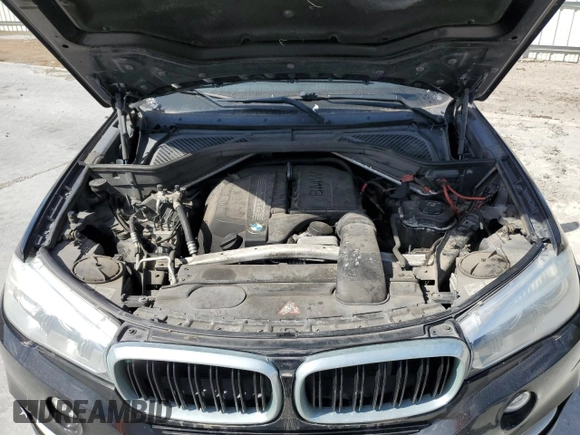 2015 BMW X5 sDrive35i with VIN 5UXKR2C51F0H38188, listed as a Copart auction lot 49644415 with 164,632 mi miles and Clean Title. Bid and sale history available at carsss.com. Image 12.