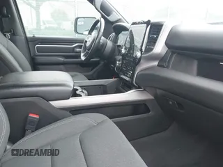 2022 Ram 1500 Big Horn with VIN 1C6SRFFT5NN280759, listed as a IAAI auction lot 42032376 with 25,486 mi miles and . Bid and sale history available at DreamBid. Image 5.