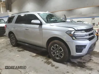 2024 Ford Expedition XLT with VIN 1FMJU1H84REA73103, listed as a Copart auction lot 43413295 with 13,459 mi miles and Salvage Title. Bid and sale history available at carsss.com. Image 4.