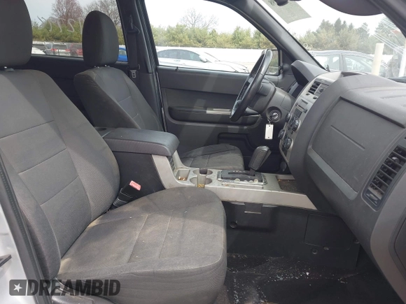 2011 Ford Escape XLT с VIN 1FMCU9D77BKC38802, выставлен на аукционе IAAI как лот 42012798 с пробегом 249 489 миль миль и . История ставок и продаж доступна на DreamBid. Изображение 5.