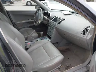 2005 Nissan Maxima 3.5 SL with VIN 1N4BA41E15C828366, listed as a IAAI auction lot 41715953 with 1 mi miles. Bid and sale history available at carsss.com. Image 5.