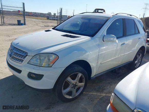 2008 Mercedes-Benz M-Class 3.5L with VIN 4JGBB86E38A366928, listed as a IAAI auction lot 41746818 with NaN miles. Bid and sale history available at carsss.com. Image 2.